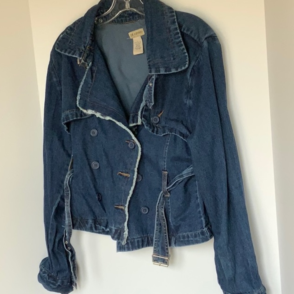 Decoded jean jacket with buttons and buckles